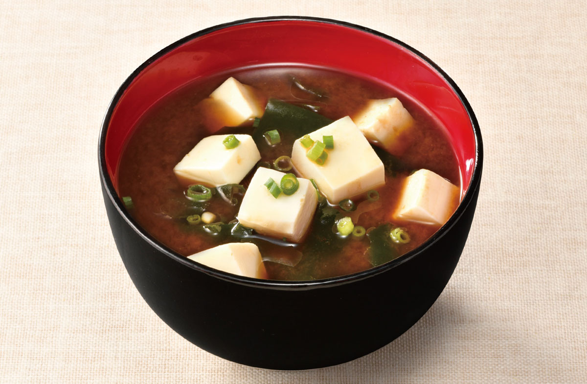 豆腐とわかめのみそ汁(赤だし) | スマイルレシピ | イチビキ 公式サイト | 名古屋のみそ・しょうゆ・つゆメーカー
